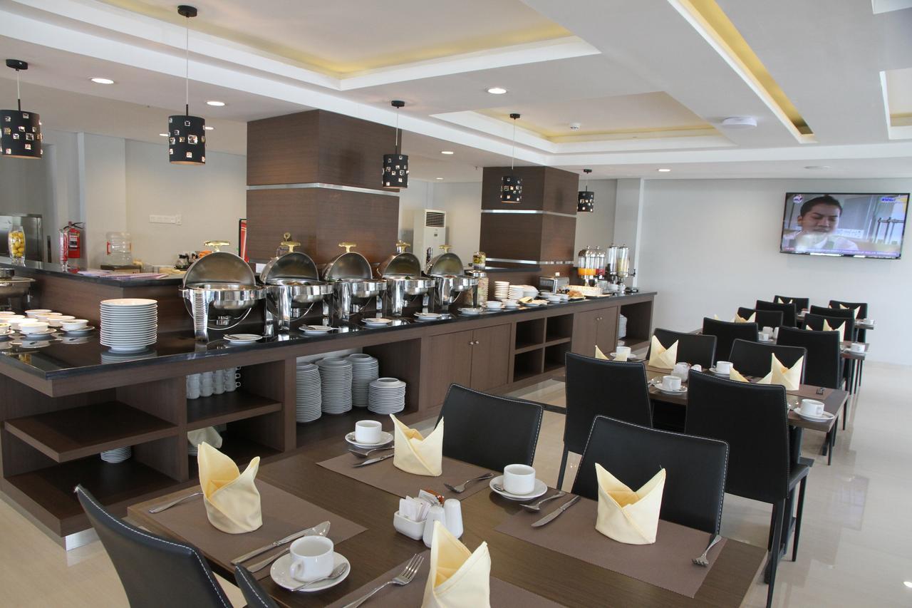 Amantis Hotel Demak Exterior foto